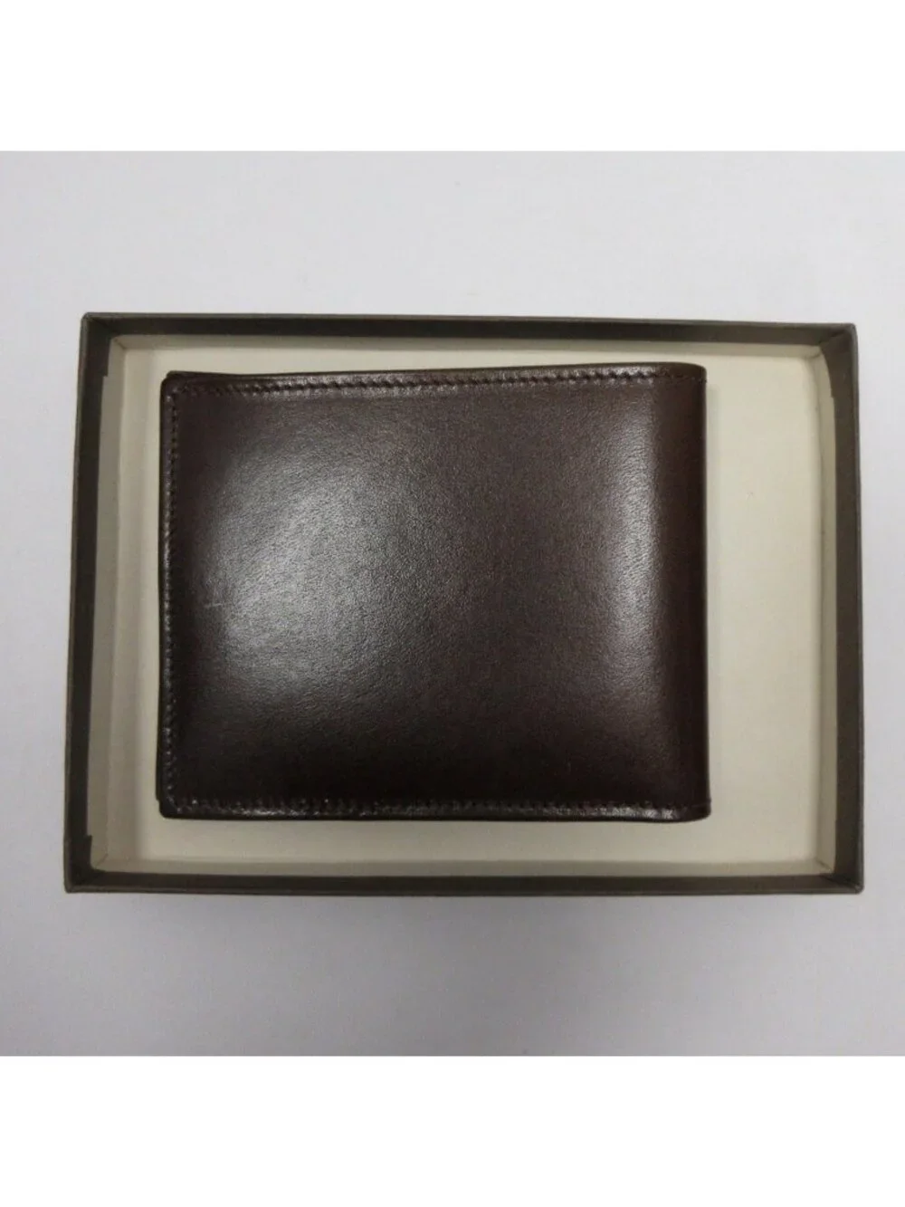 Trafalgar Wallet One Size Bifold Leather Credit Card Slots Classic NEW